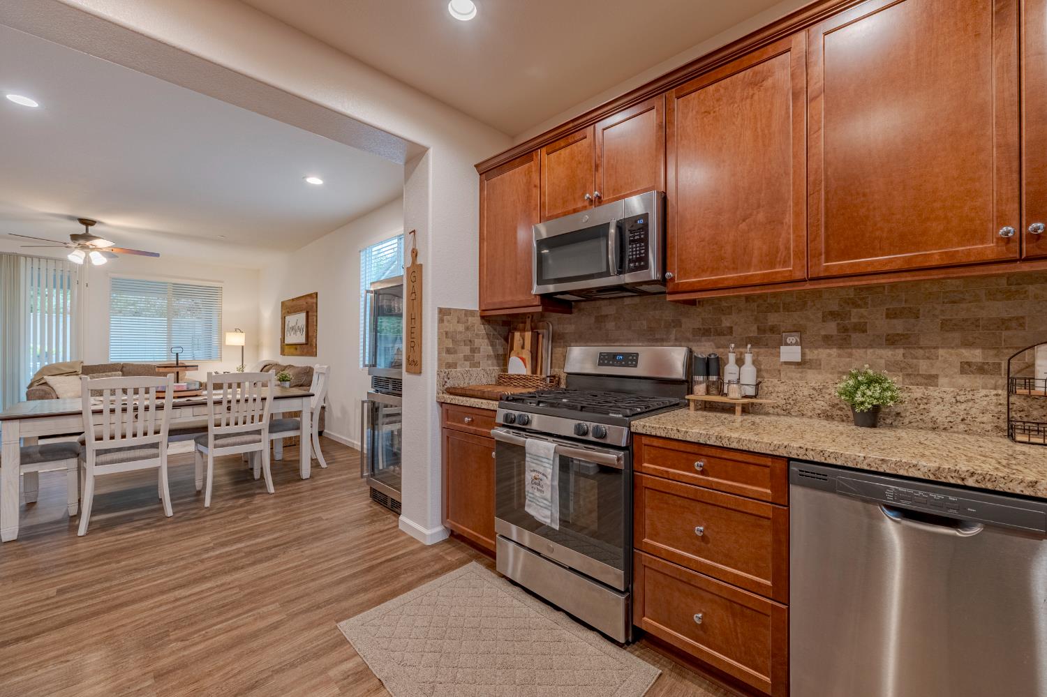 331 Carly Anne Dr, Merced, CA 95341