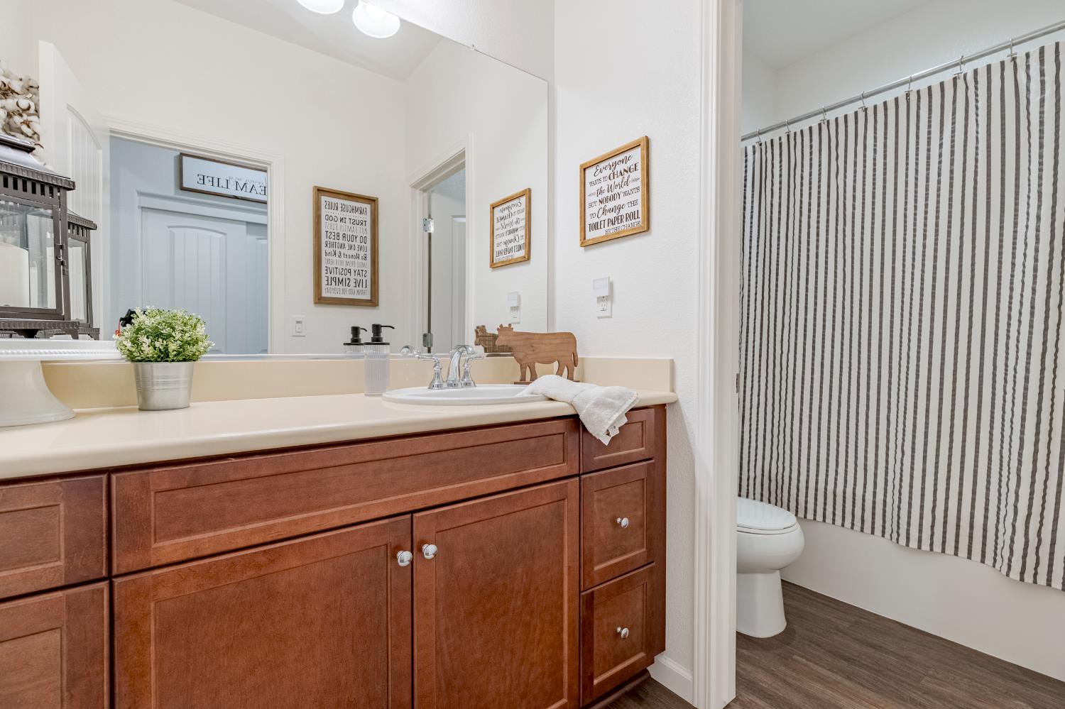 331 Carly Anne Dr, Merced, CA 95341