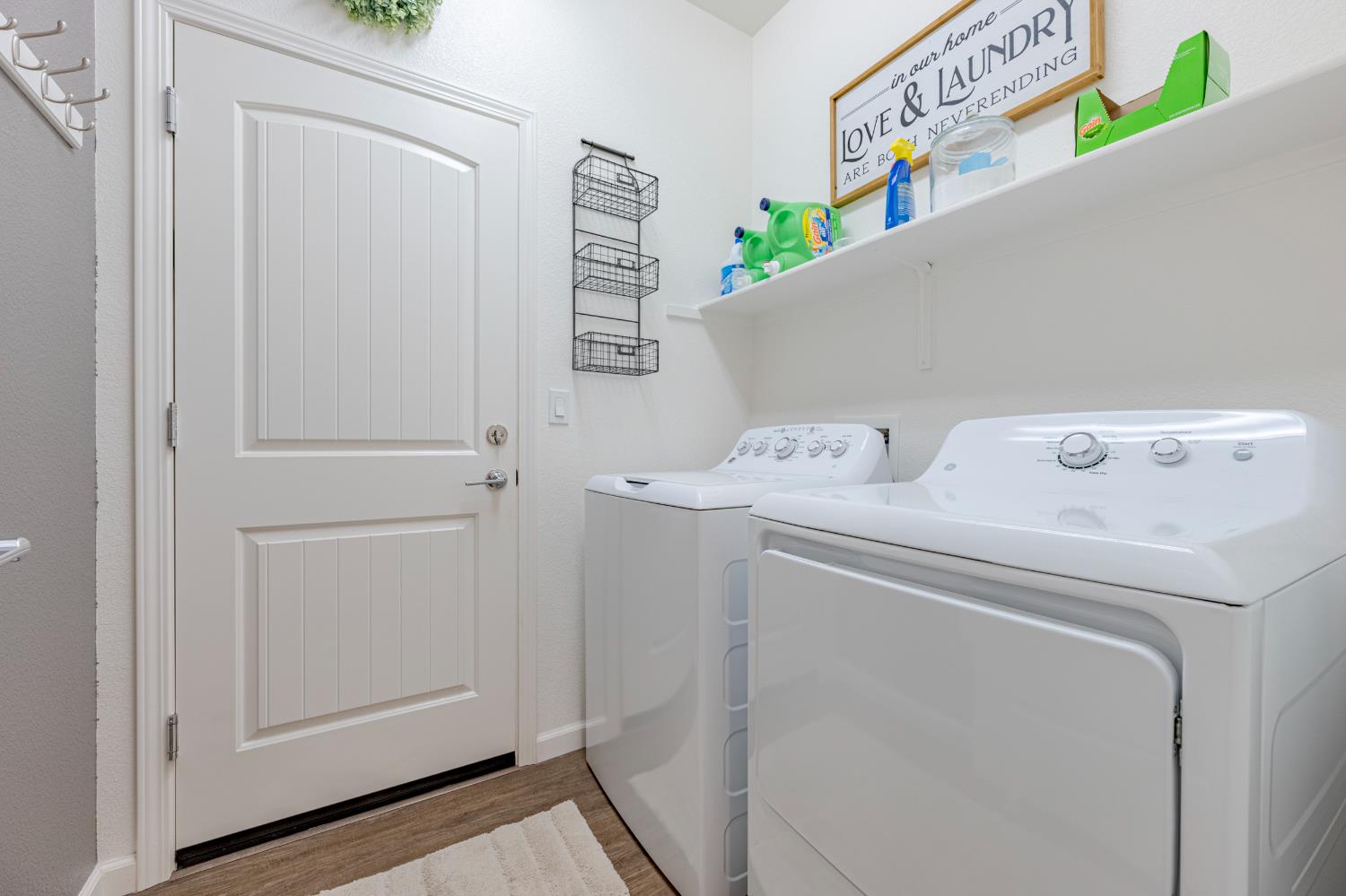 331 Carly Anne Dr, Merced, CA 95341