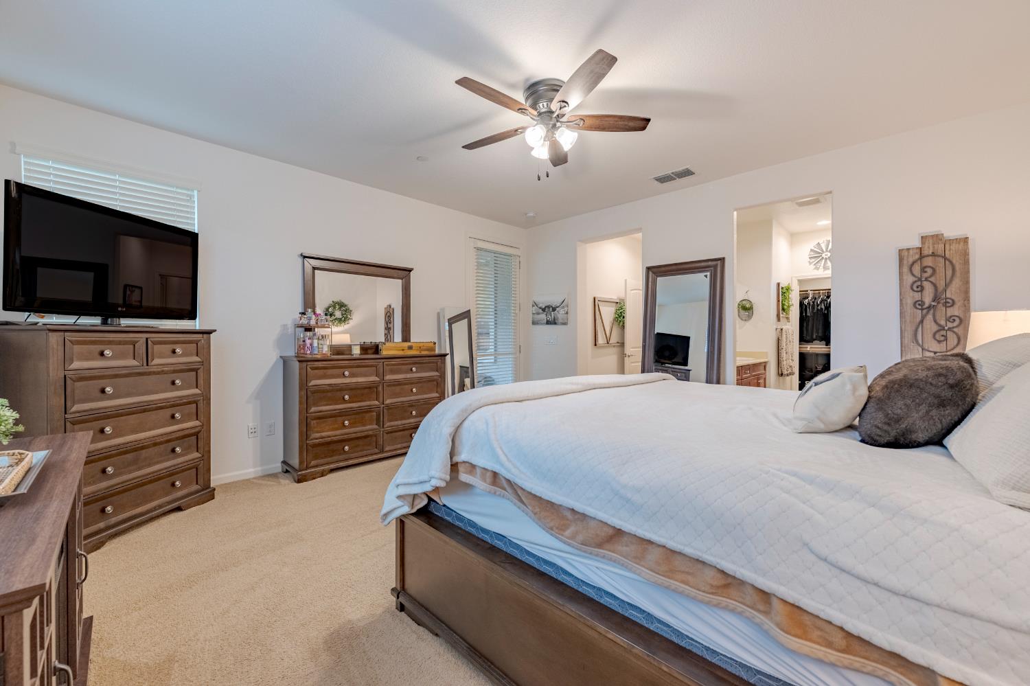 331 Carly Anne Dr, Merced, CA 95341