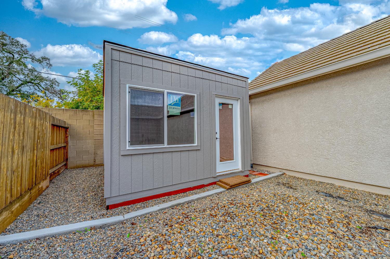 331 Carly Anne Dr, Merced, CA 95341